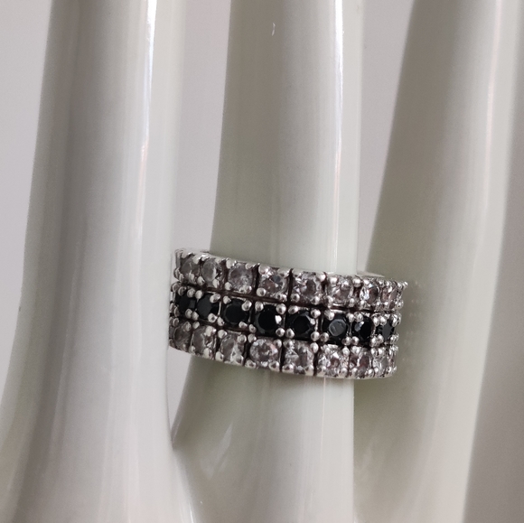 Three Row Sterling Silver Band Ring 💍 White and Black Spinel Stones - Picture 4 of 16